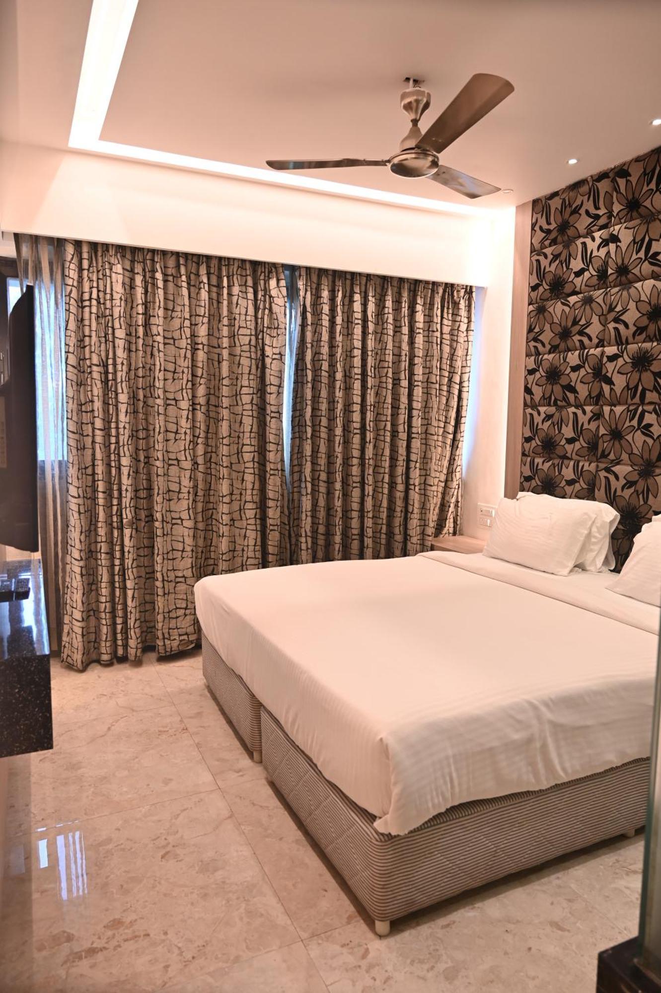 Kumar Resort By Turtle, Lonavla Zewnętrze zdjęcie